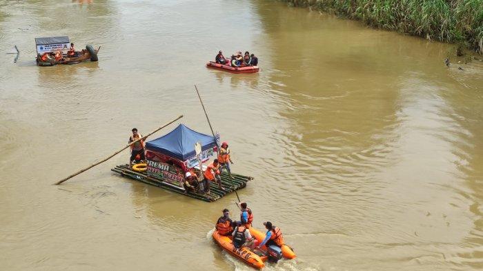 21 Lanting Melintasi Sungai Tabalong, Meriahkan Acara Bamasung Keempat
