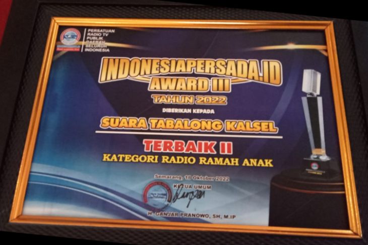 LPPL Radio Suara Tabalong meraih penghargaan nasional