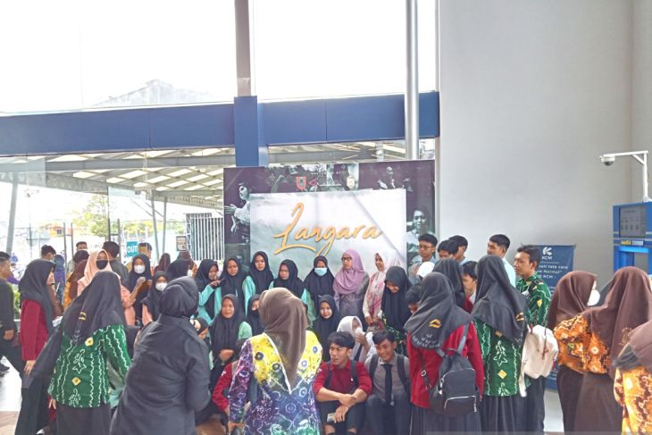 Siswa di Banjarmasin antusias menonton film bersama "Langgara" – ANTARA Kalimantan Selatan