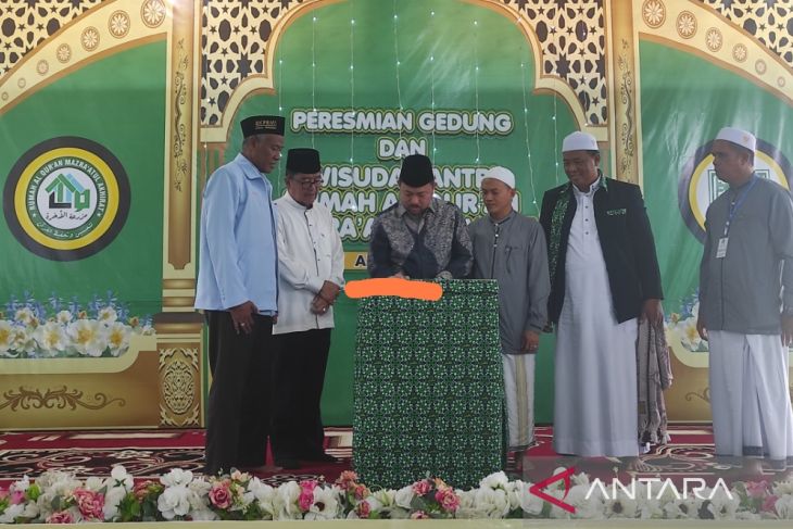 Sultan Khairul Shaleh meresmikan Rumah Mazra’atul Akhirah Al-qur’an di Barabai