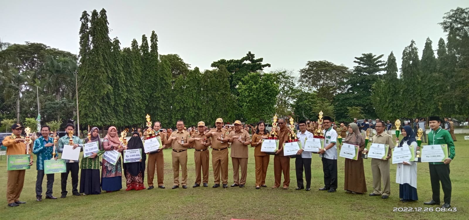 Kinerja Bank Sampah, TPS 3 R dan Sekolah Adiwiyata Raih Penghargaan