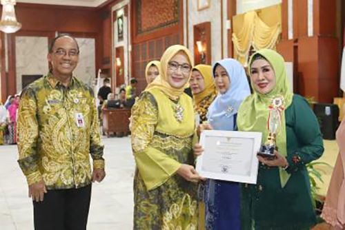 Desa Ketapang, Kabupaten Tapin Juara Kategori Utama Kualitas Keluarga Terbaik