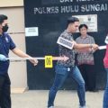 Sebanyak 14 adegan dilakukan dalam rekonstruksi pembunuhan yang dilakukan oleh HSS Polda Kalsel – Banjarmasin Post