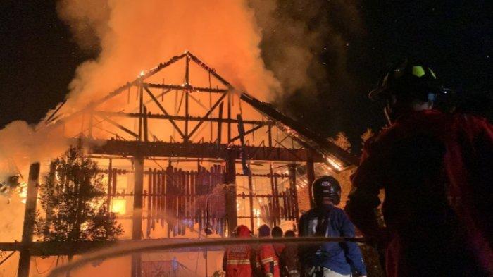 Rumah Rehabilitasi Program Dana Desa Milik Penyandang Disabilitas di Desa Kinarum Tabalong, Terbakar