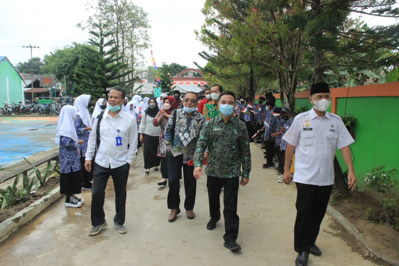 Wakili Kabupaten Hulu Sungai Utara, SMPN 2 Amuntai Ikuti Lomba Sekolah Madrasah Sehat : Okezone News
