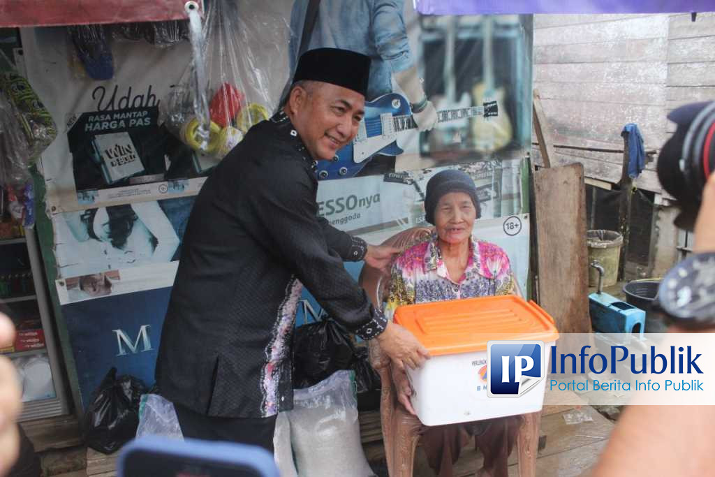 Prihatin, Kamar Mandi Nenek Siti Nurbaya Ambruk ke Sungai Akibat… – InfoPublik