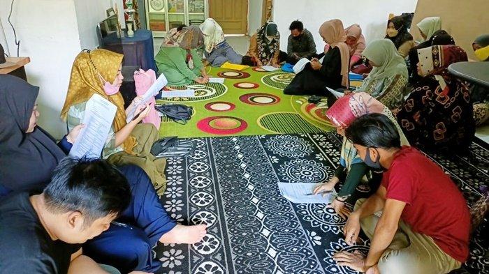 Ibu Hamil dan Suami Ikuti Edukasi yang Diselenggarakan Puskesmas Batumandi Kabupaten Balangan – Banjarmasin Post