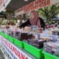 Kuliner Kalsel – Penjual Jajanan Tradisional di Terminal Rantau Kabupaten Tapin Masih Eksis – Pos Banjarmasin