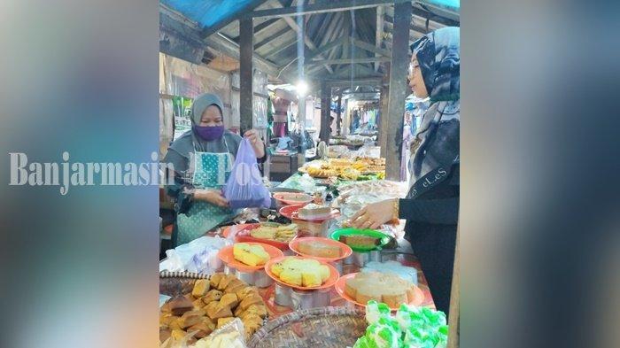 Penjual Kue di Pasar Induk Kota Amuntai Tak Lagi Takut Hujan Lebat – Pos Banjarmasin