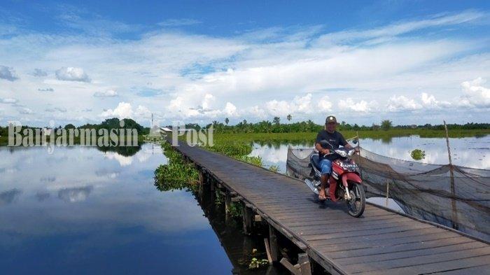 Jembatan penyeberangan di Jingah Bujur, Kabupaten Hulu Sungai Utara, akan diperbaiki, nanti akan dibeton