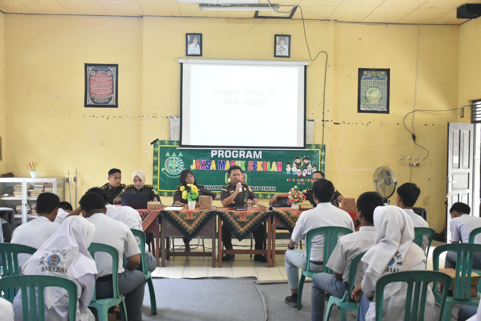 Jaksa Masuk SMA Negeri 2 Barabai – Pos Barito Raya