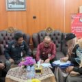 Di Coklit, Bupati dan Wakil Bupati Tabalong Ajak Warga Berpartisipasi Sukseskan Tahapan Pemutakhiran Data Pemilih |  Koran Kontras