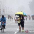 Hujan deras disertai petir dan angin kencang berpotensi terjadi di Kalsel – ANTARA Kalsel