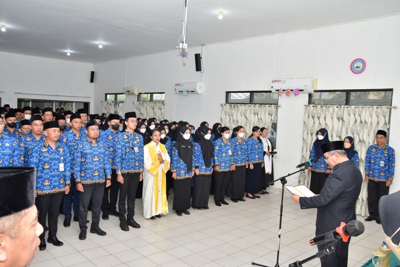 Bupati HSS Sumpah Formasi 315 CPNS Tahun 2021 – ANTARA Kalsel