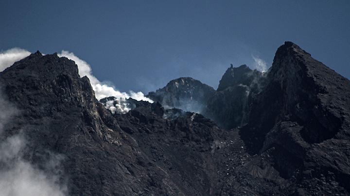 Top 3 Berita Techno Kemarin: Kubah Baru Gunung Merapi, Lulusan UI Raih Nilai Sempurna