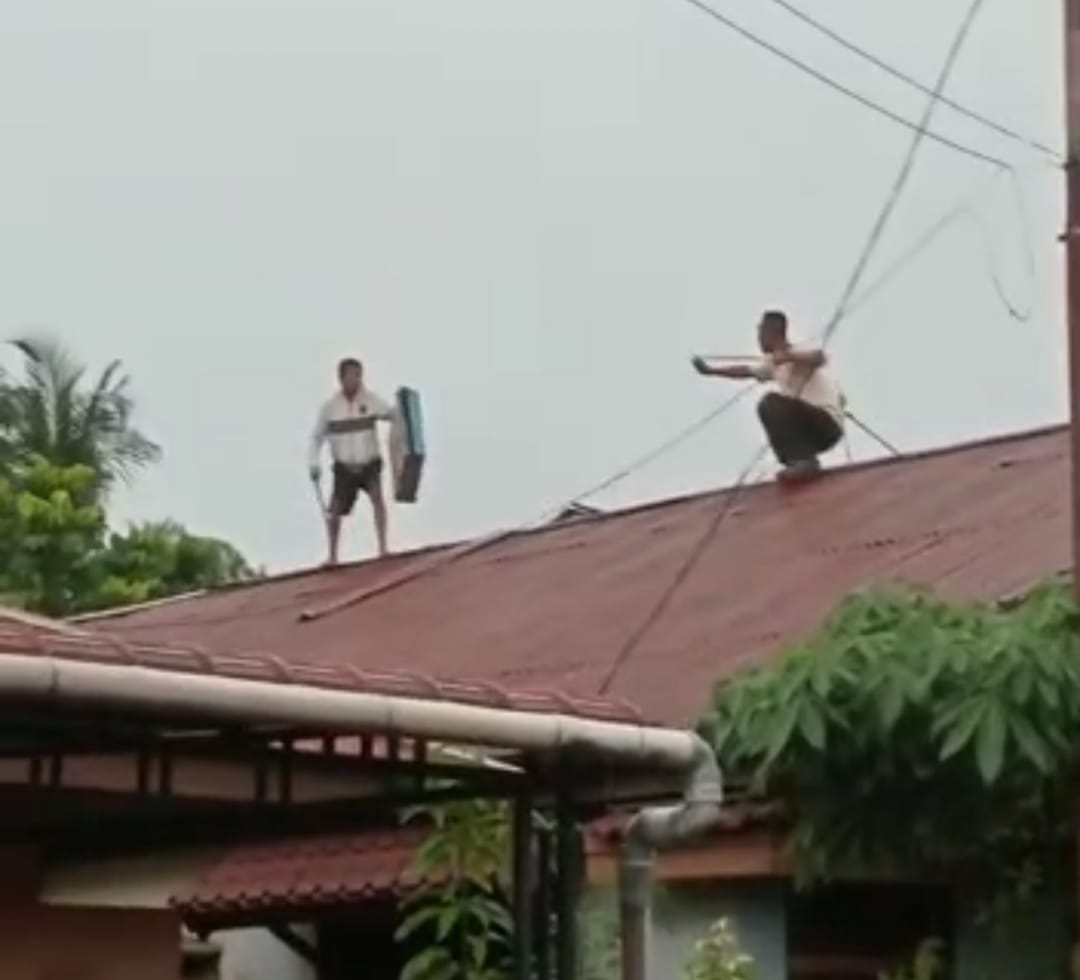 Viral Battle of Thieves dengan Rooftop Residents