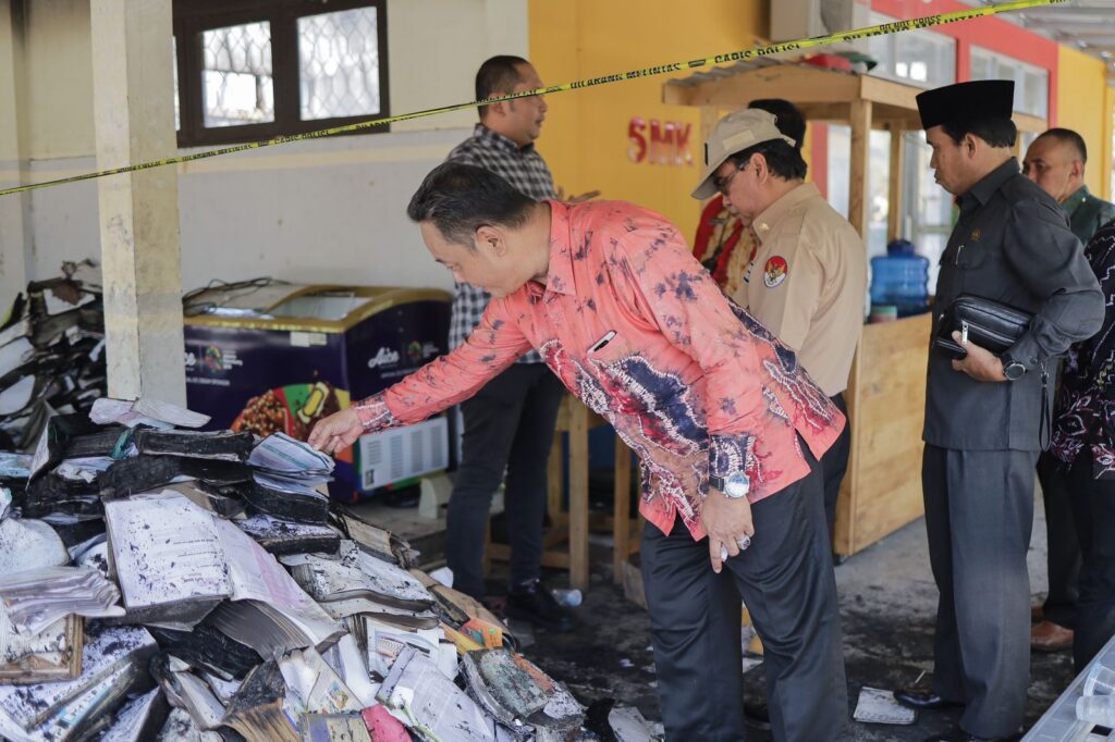 Usai pembakaran, Komisi IV DPRD Kalsel Tinjau SMKN 2 Kandangan – Koran Banjar