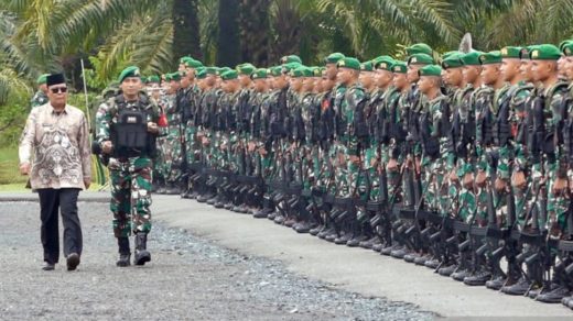 Satgas Pamtas RI-Papua Nugini dari Yonif 623 Banjarbaru diberangkatkan