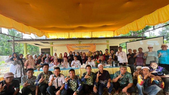 Dispersip Kalsel Berikan Pelatihan Budidaya Sayuran Hidroponik di Desa – Banjarmasin Post