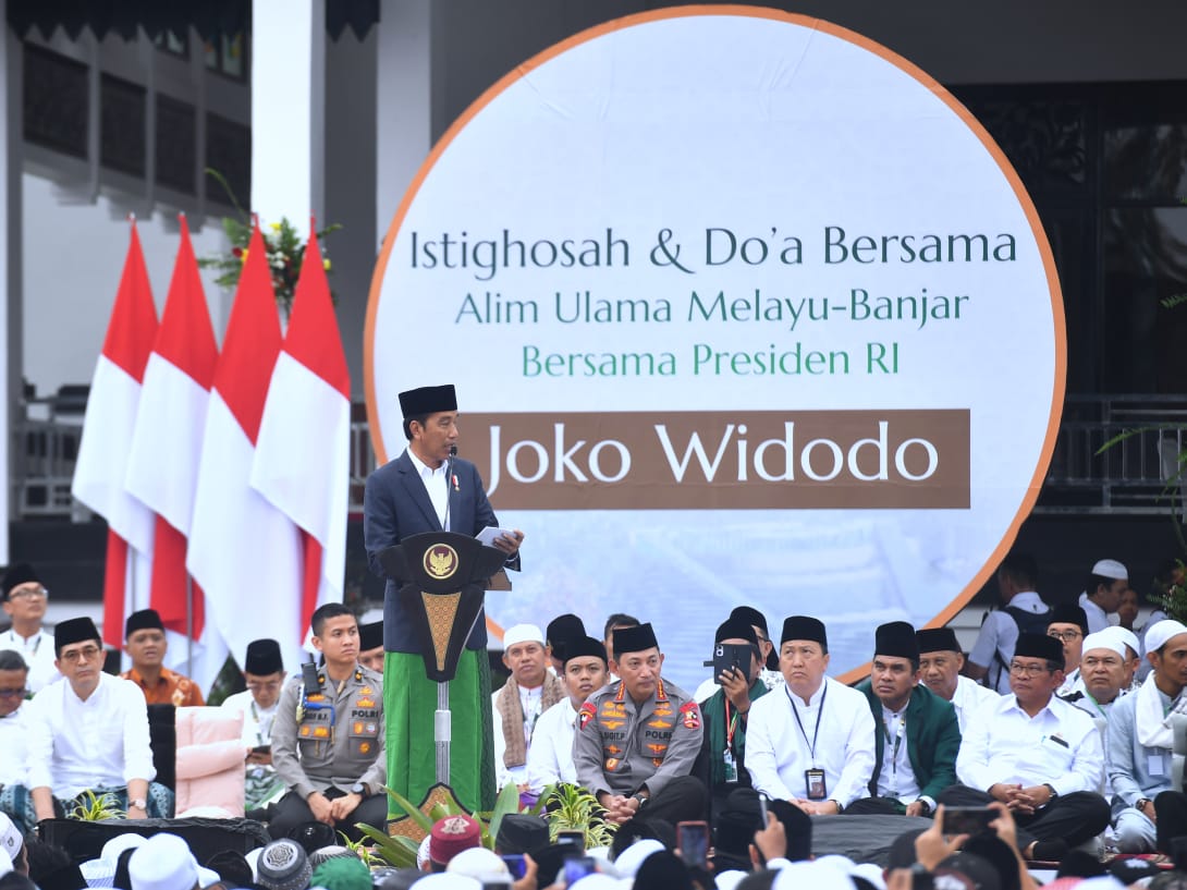Sekretariat Kabinet Republik Indonesia |  Istigasah dan Doa bersama Melayu-Banjar Rabithah di Kabupaten Tabalong, Provinsi Kalimantan Selatan, 17 Maret 2023