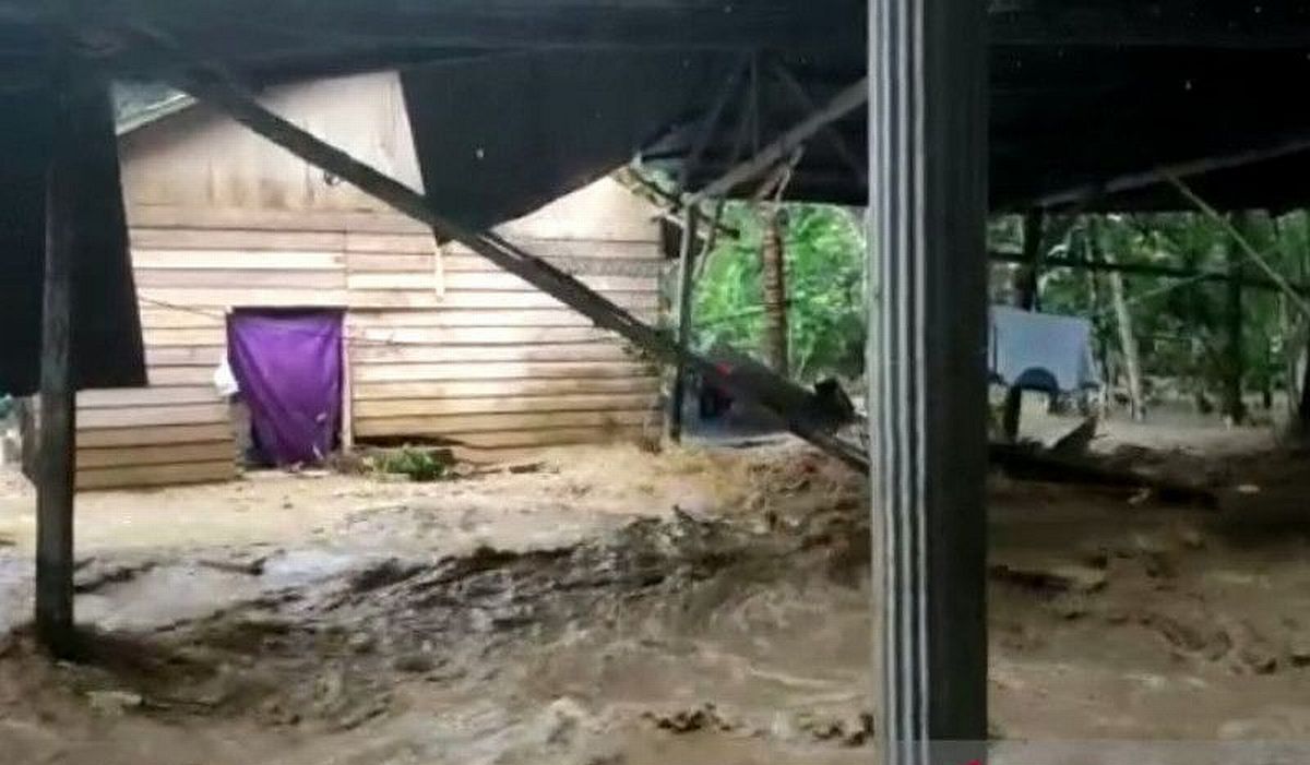 Hulu Kali Kalimantan Timur dan Selatan Diterjang Banjir Bandang – Okezone.com