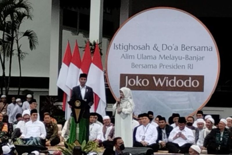 3 warga Tabalong menerima hadiah sepeda dari Presiden Jokowi