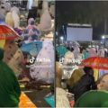 Viral Momen Haru Boy Payung Ibunya Berdoa di Tengah Hujan