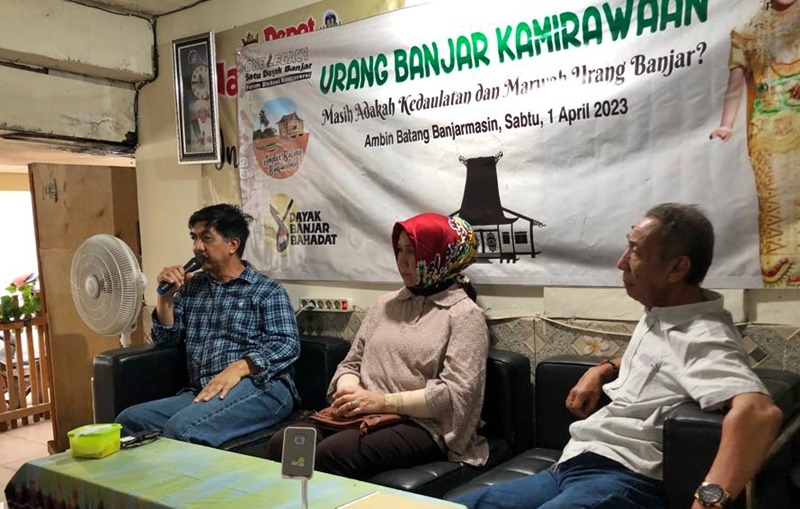Urang Banjar Kamirawaan;  Diskusi Kontroversi Dipresentasikan di Ambin Batang, Banjarmasin